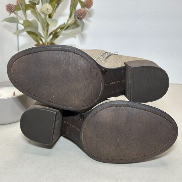 Lucky Brand Bellita Leather Heeled Ankle Booties Side Zip Taupe Womens US 6 NWOB - Picture 8 of 12